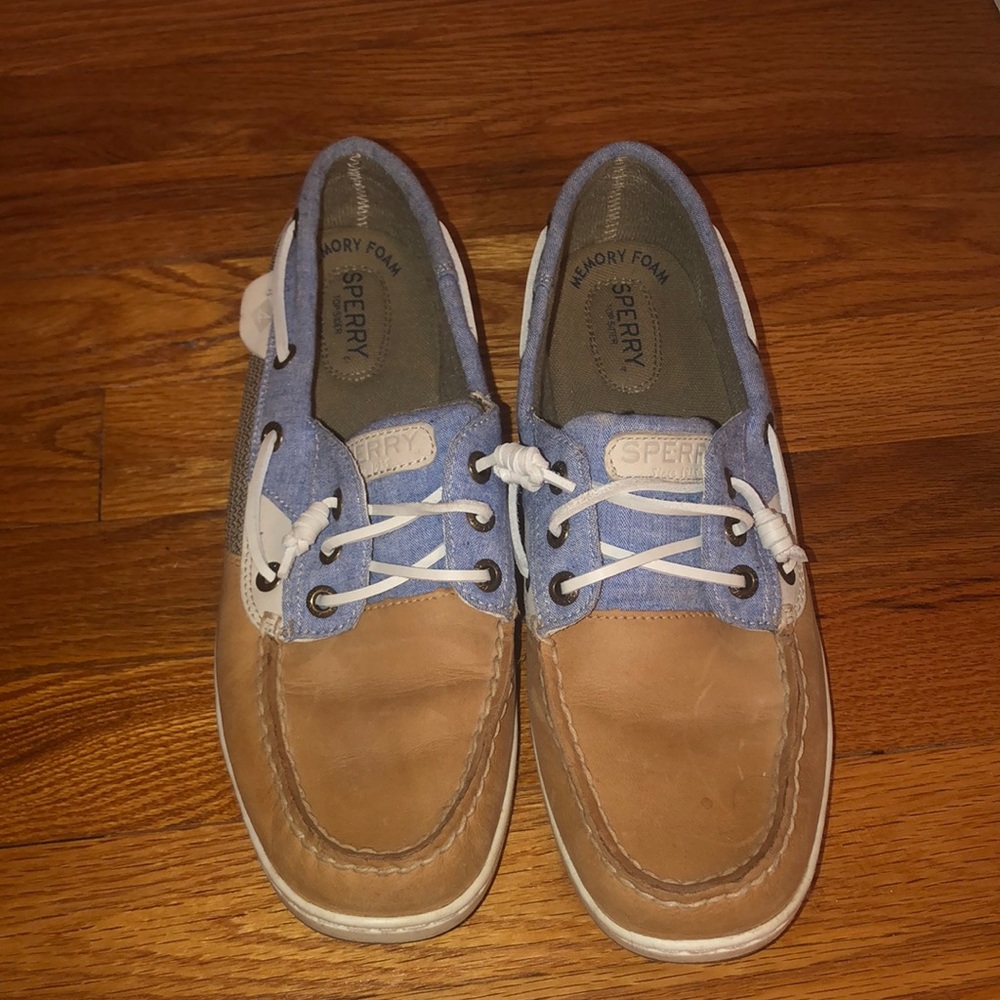 Sperry boat shoes
